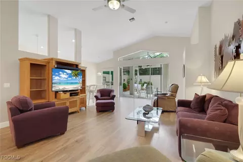 9519 Mariners Cove Ln S, Fort Myers, FL 33919