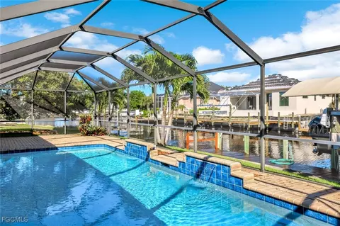 5805 SW 1st Pl, Cape Coral, FL 33914