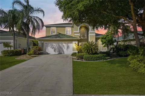 1624 Emerald Cove Dr, Cape Coral, FL 33991