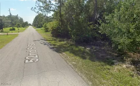 2802 53rd St SW, Lehigh Acres, FL 33976