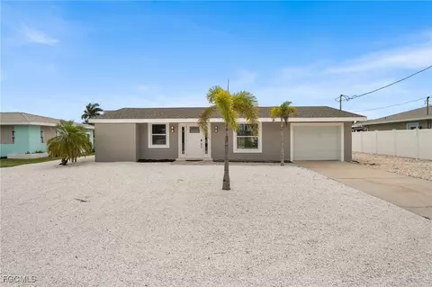 250 Donora Blvd, Fort Myers Beach, FL 33931