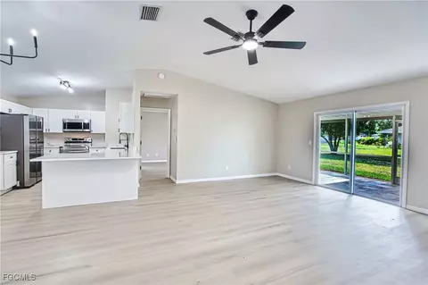 4022 SW 8th Pl, Cape Coral, FL 33914