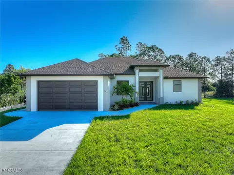 656 Crabtree Ct, Lehigh Acres, FL 33974