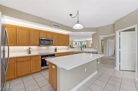 14250 Royal Harbour Ct #318, Fort Myers, FL 33908