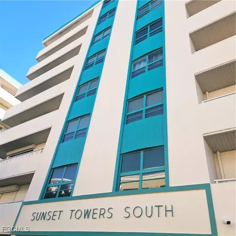 4807 Sunset Ct #107, Cape Coral, FL 33904