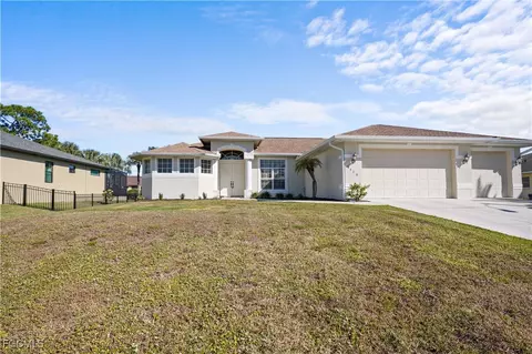 6430 P G A Dr, North Fort Myers, FL 33917