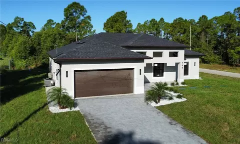 746 Courtland Ave S, Lehigh Acres, FL 33974