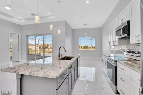 4421 NW 32nd Ln, Cape Coral, FL 33993