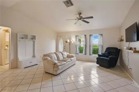 1105 SE 17th Ter, Cape Coral, FL 33990