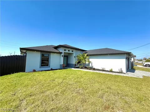 Exterior - 1016 NW 24th Ave, Cape Coral, FL 33993 photo 2 of 5