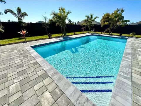Exterior - 1016 NW 24th Ave, Cape Coral, FL 33993 photo 5 of 5
