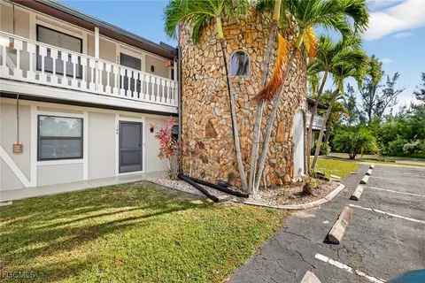 10022 Oxfordshire Ln #104, Fort Myers, FL 33908
