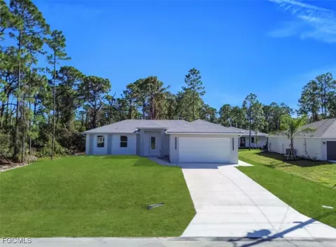 513 Redwood Ave S, Lehigh Acres, FL 33974