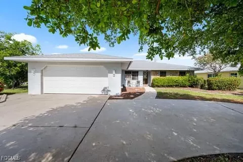 3004 SE 8th Ave, Cape Coral, FL 33904