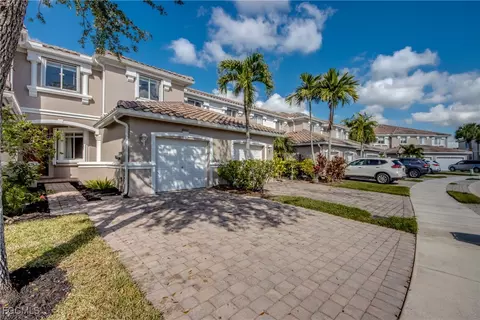 10011 Chiana Cir, Fort Myers, FL 33905