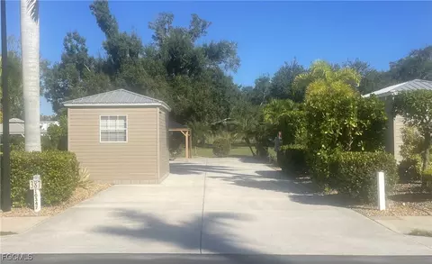 10347 Prairie Iris Trl, Fort Myers, FL 33905