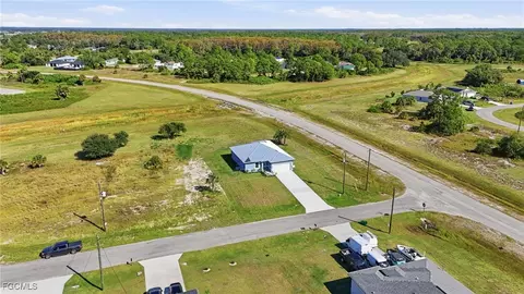 8002 Mill Ct, Labelle, FL 33935 photo 4