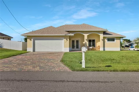 603 SW 12th Ter, Cape Coral, FL 33991