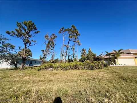 84 Fairway Rd, Rotonda West, FL 33947