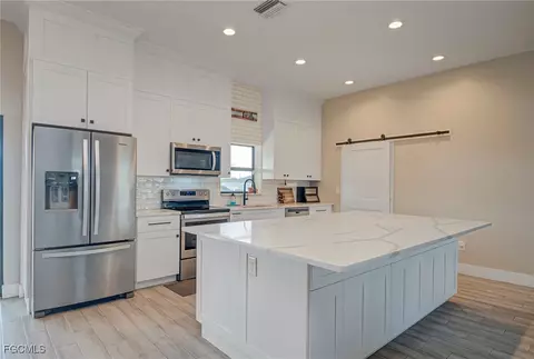 7717 16th Ter, Labelle, FL 33935