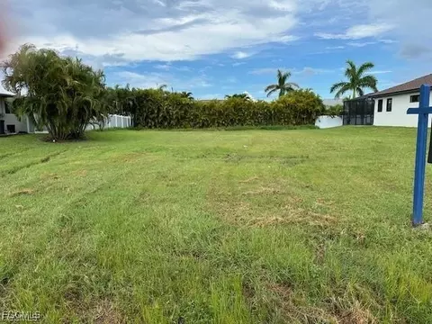 5006 Agualinda Blvd, Cape Coral, FL 33914