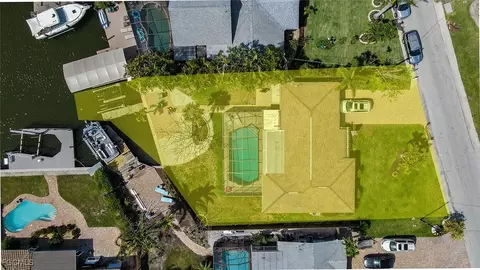 220 Albatross St, Fort Myers Beach, FL 33931