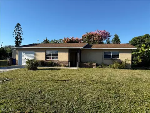 326 Morgan Cir N, Lehigh Acres, FL 33936