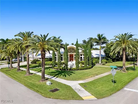 1299 Plumosa Dr, Fort Myers, FL 33901