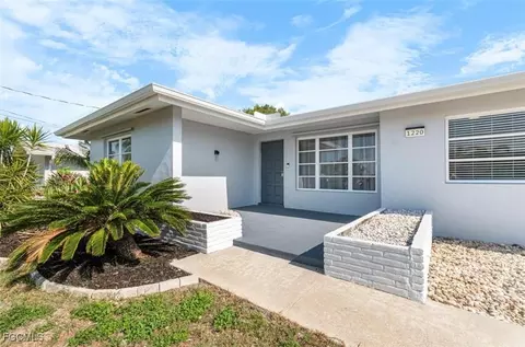 1220 SE 32nd St, Cape Coral, FL 33904