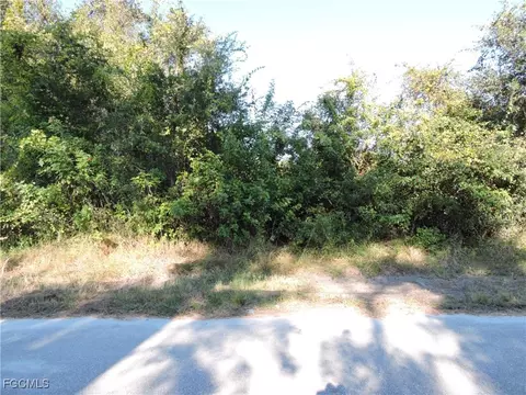 48204822 30th St SW, Lehigh Acres, FL 33973