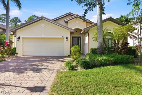 7866 Bucks Run Dr, Naples, FL 34120