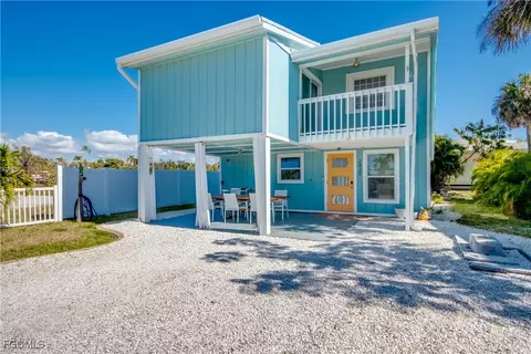 2430 Orange St, Saint James City, FL 33956