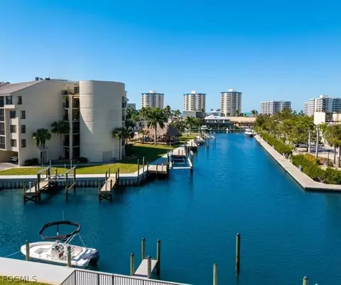 4571 Bay Beach Ln #373, Fort Myers Beach, FL 33931
