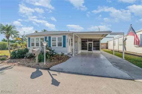 5508 Colonial Rd, North Fort Myers, FL 33917
