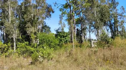 4810 30th St SW, Lehigh Acres, FL 33973
