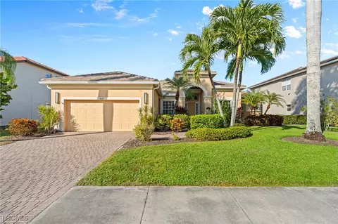 8429 Laurel Lakes Blvd, Naples, FL 34119