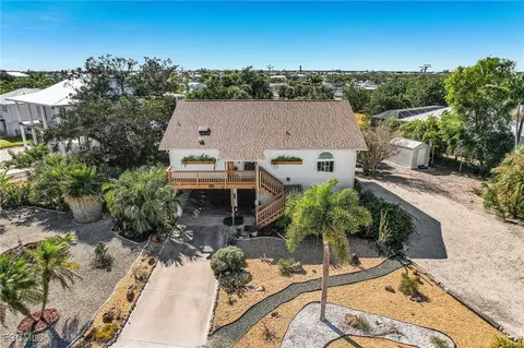 3531 Sea Holly Ln, Saint James City, FL 33956