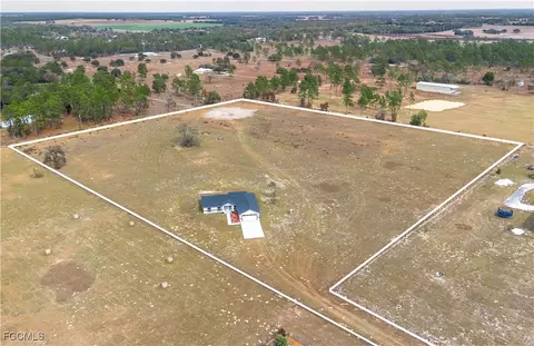 14461 SE 80th St, Morriston, FL 32668
