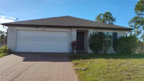 2819 43rd St W, Lehigh Acres, FL 33971