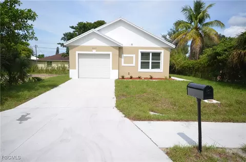 3305 Bassie Ct, Fort Myers, FL 33916