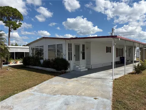 606 Pine Grove Ct, North Fort Myers, FL 33917
