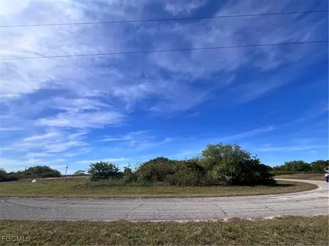 7024 Rich Cir, Labelle, FL 33935 photo 3