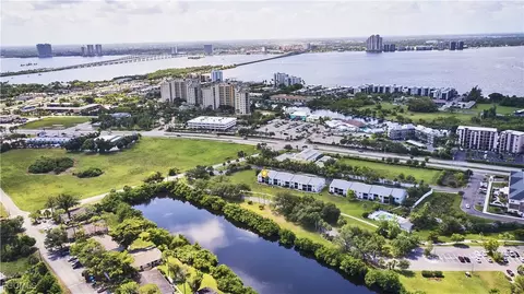 1051 Palm Ave #117, North Fort Myers, FL 33903