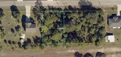 5027 Quebec Rd, Labelle, FL 33935