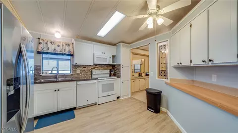 620 Horizon Dr, North Fort Myers, FL 33903