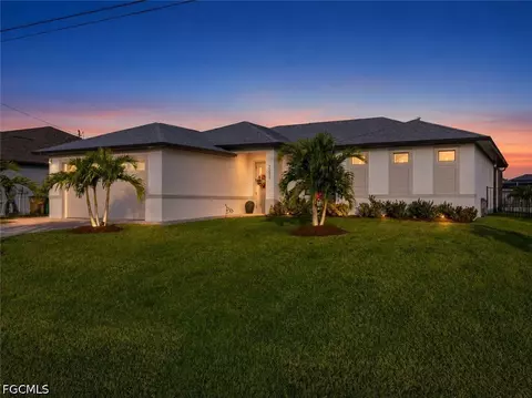 2233 SW 17th Pl, Cape Coral, FL 33991