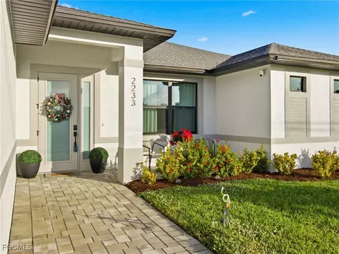 2233 SW 17th Pl, Cape Coral, FL 33991
