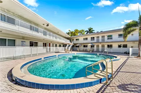 2590 1st St #115, Fort Myers, FL 33901