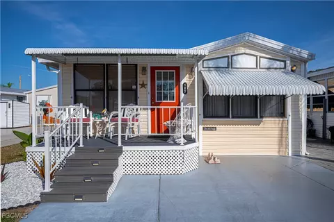 187 Ramble Dr, North Fort Myers, FL 33903