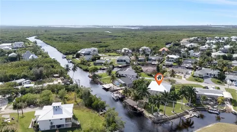 6106 Plumosa Ave, Fort Myers, FL 33908